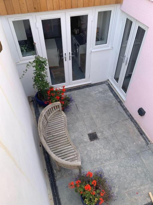 Newly Refurbished Uplyme Getaway Apartment Ngoại thất bức ảnh